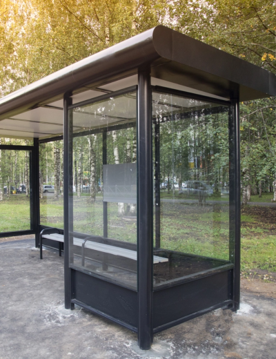 Composants en plastique pour abris de bus